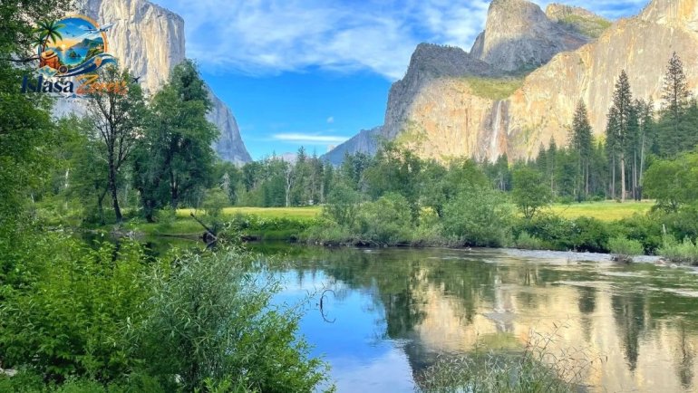 Best Places to Visit in April in the U.S. Yosemite National Park